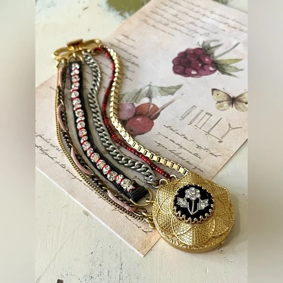 Juicy Couture Vintage Y2K Chunky Rhinestone Floral Mixed Media Bracelet 2010 - Picture 6 of 7